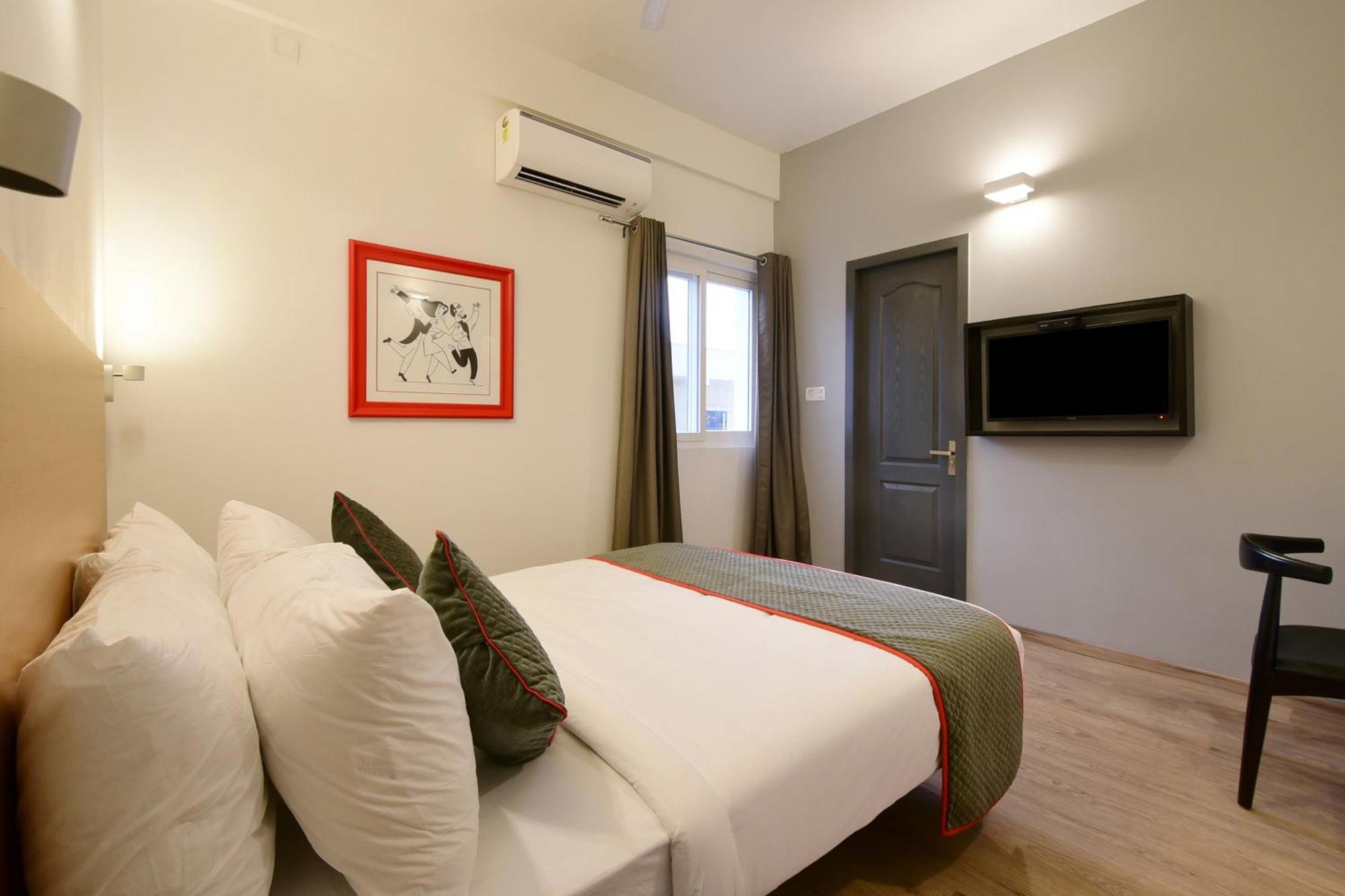 Townhouse Airport Road Hotel Yelahanka Eksteriør billede