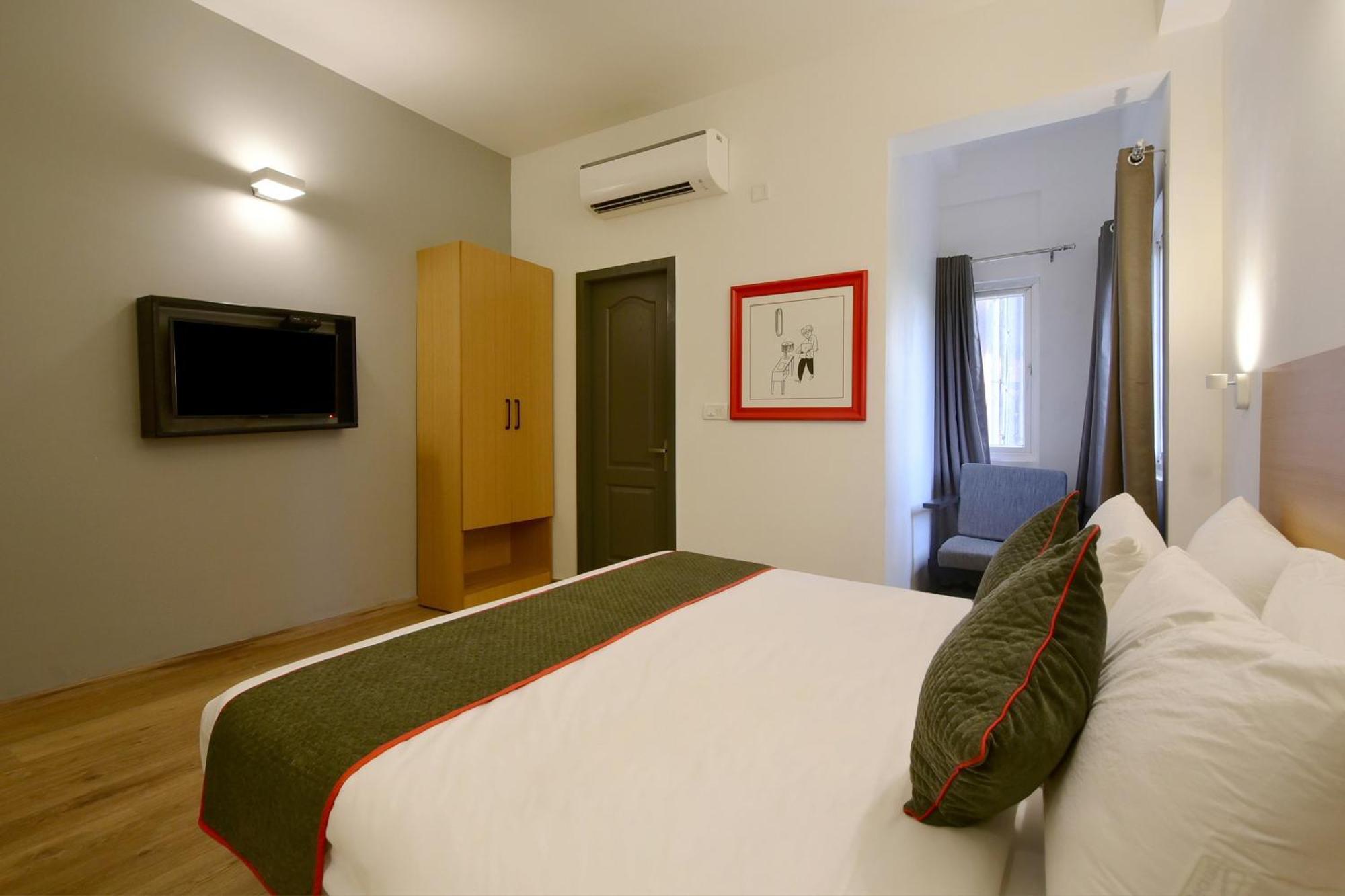 Townhouse Airport Road Hotel Yelahanka Eksteriør billede