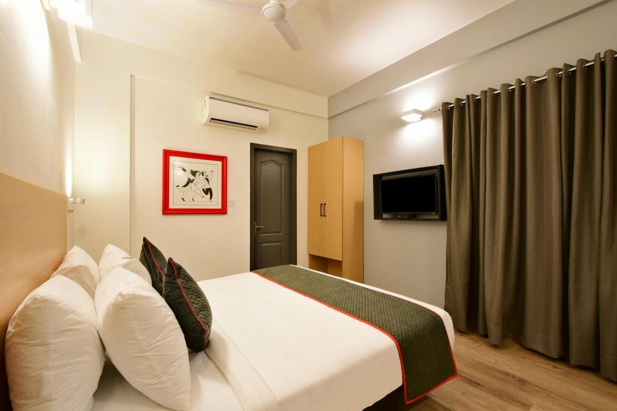 Townhouse Airport Road Hotel Yelahanka Eksteriør billede