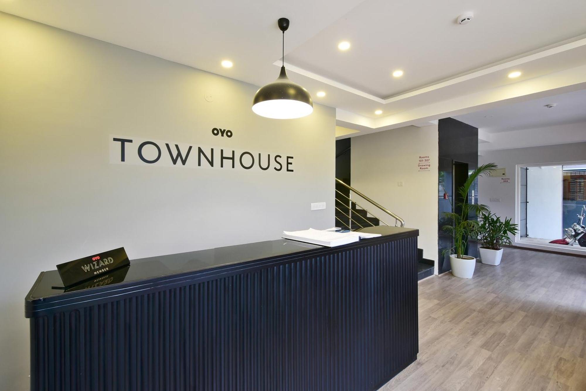Townhouse Airport Road Hotel Yelahanka Eksteriør billede