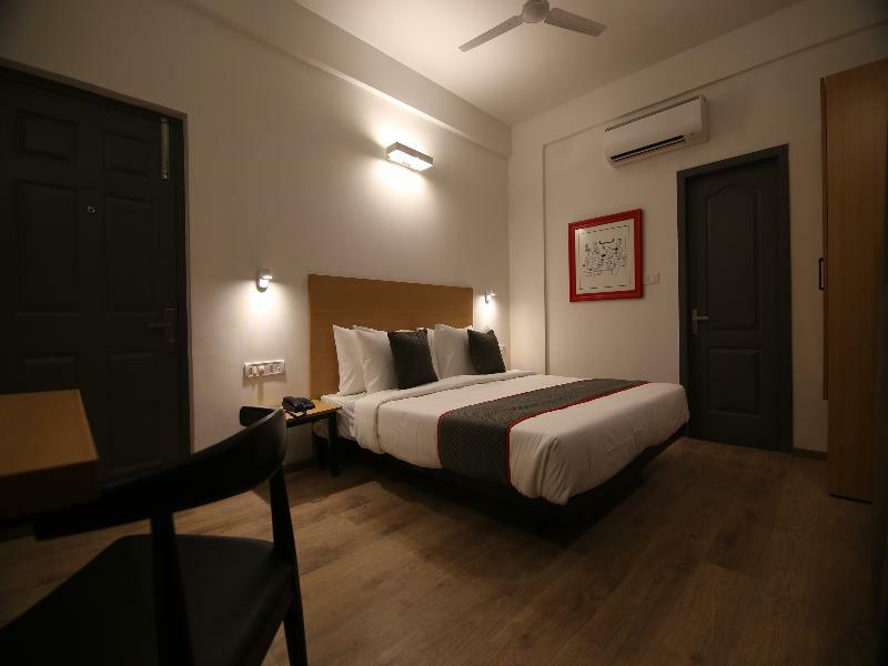 Townhouse Airport Road Hotel Yelahanka Eksteriør billede